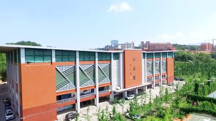 玉溪师范学院_主图