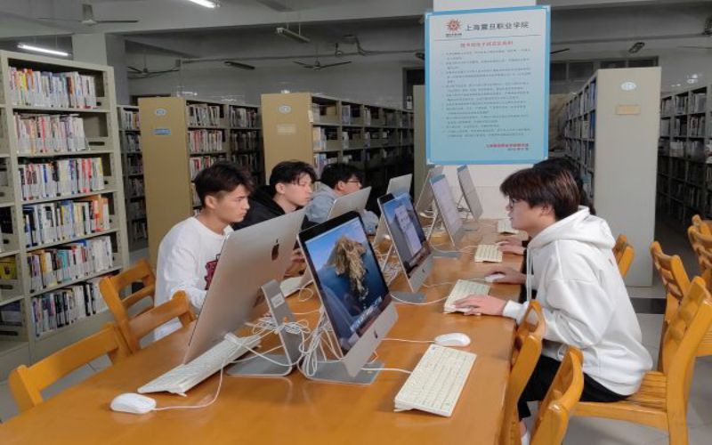 2025年辽宁亚博取款快速安全多少分能上上海震旦职业学院？最低219分主图