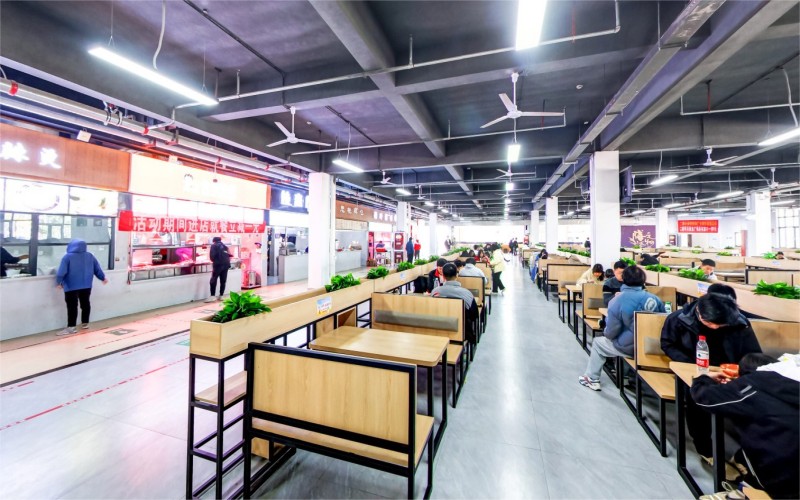 南昌交通学院-墨轩湖校区食堂环境