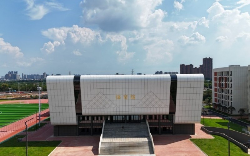 湖南吉利汽车职业技术学院-11
