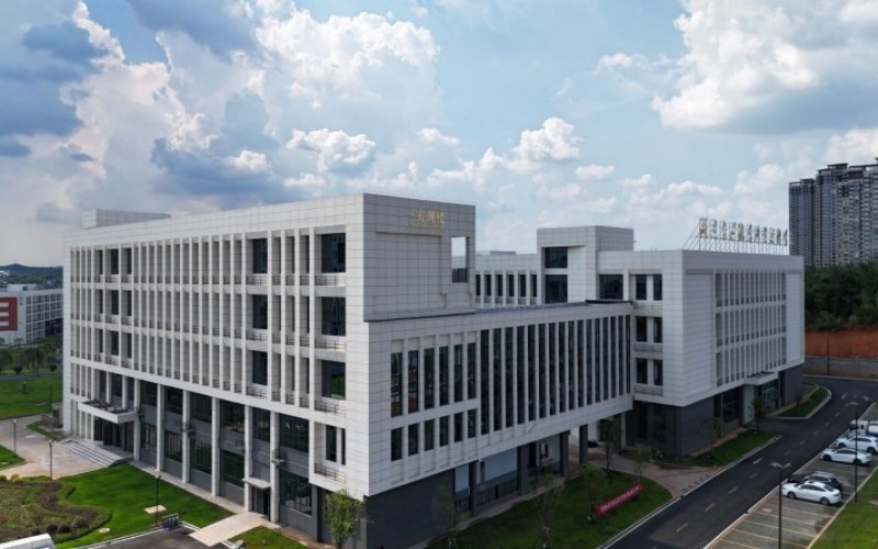 湖南吉利汽车职业技术学院-23