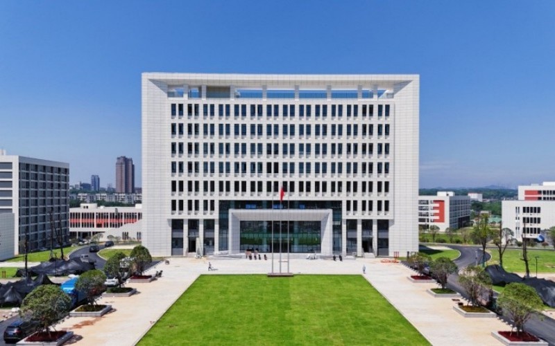 湖南吉利汽车职业技术学院-7