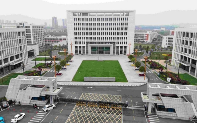 湖南吉利汽车职业技术学院-5