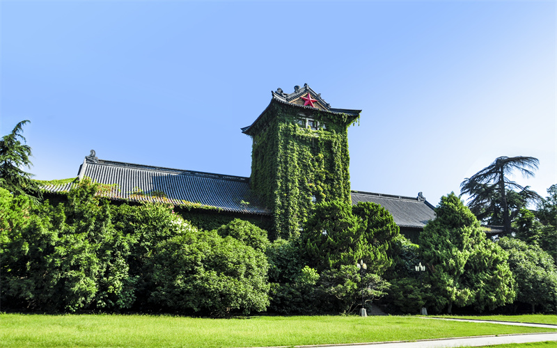 南京大学- 33