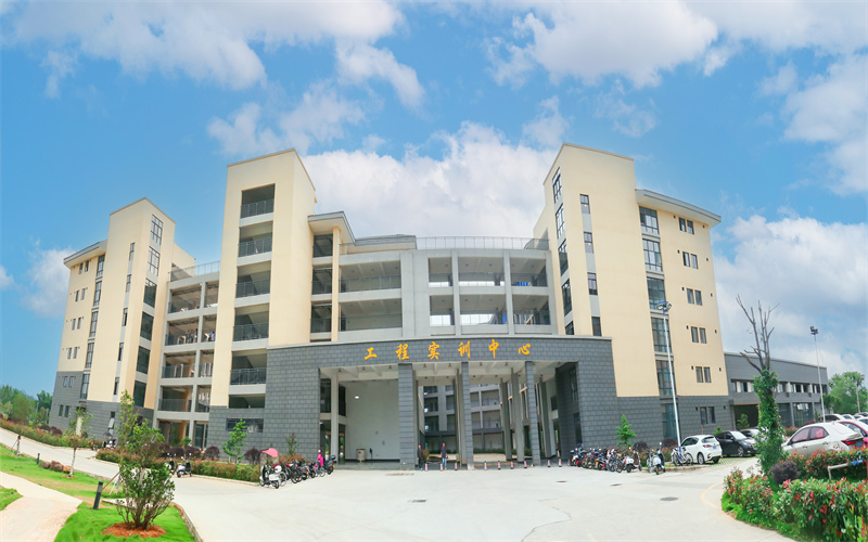 贺州学院主图