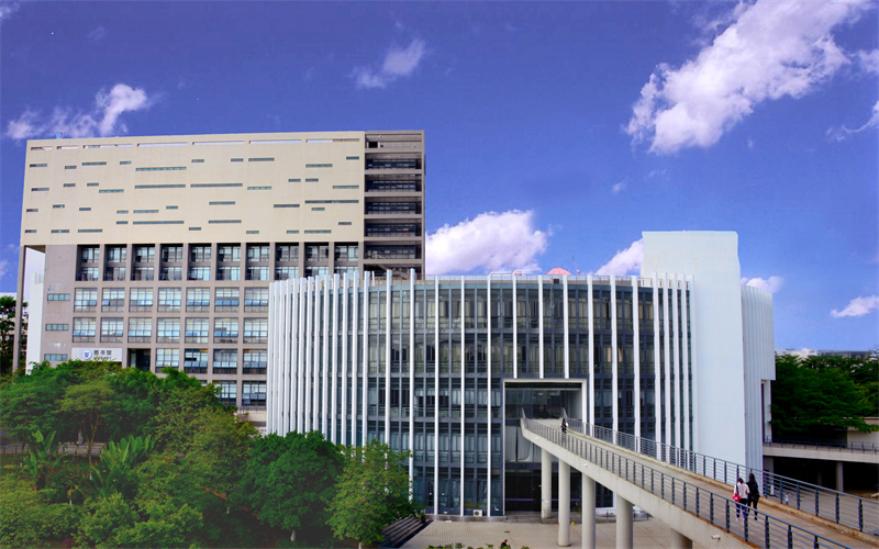 广东药科大学-图书馆1