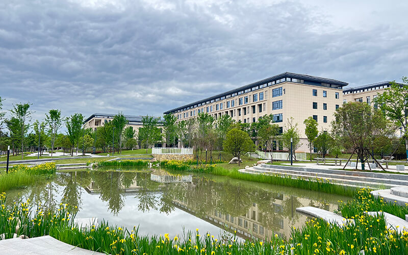 湖北三峡航空学院-47