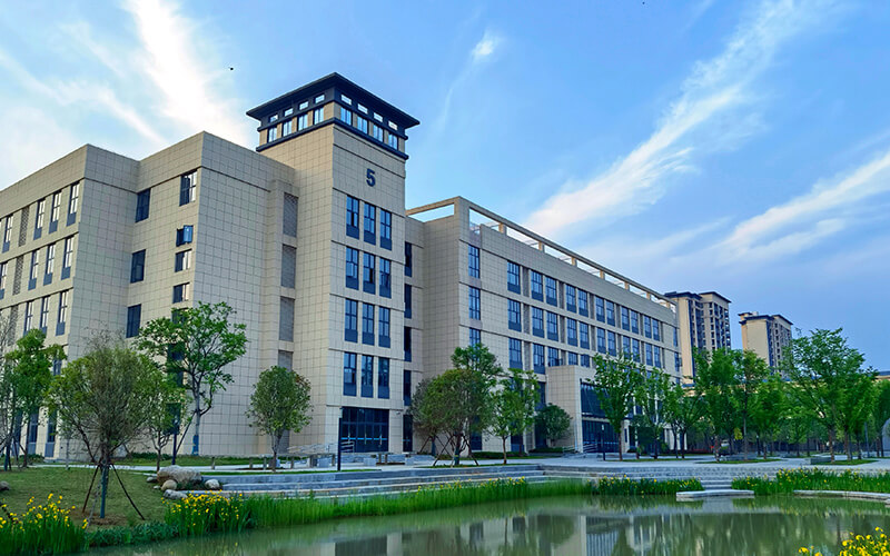 湖北三峡航空学院-51