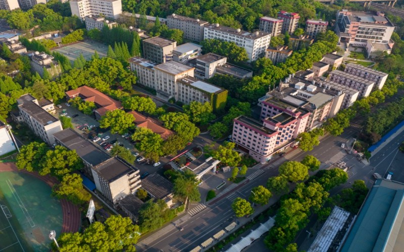 2025年湖南378分能报什么大学
