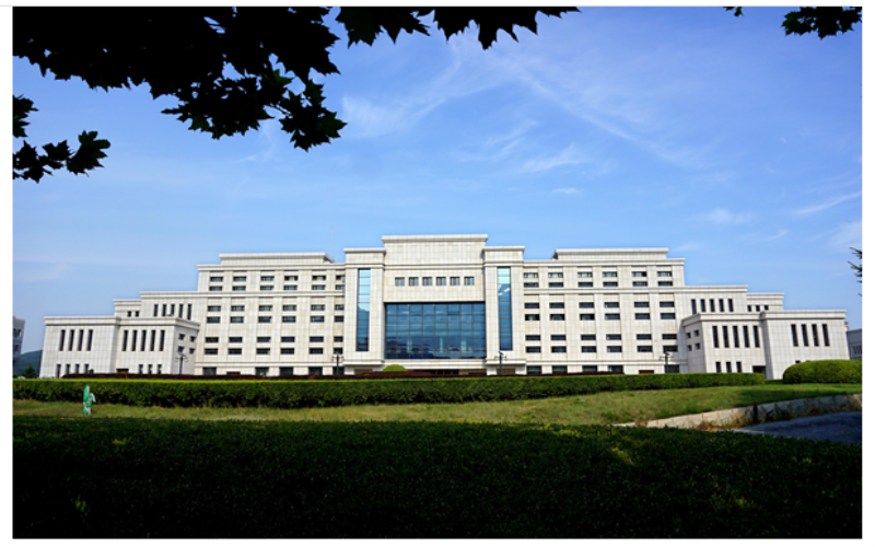 大连大学 gallery image 2