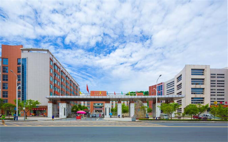 湖北医药学院药护学院 gallery image 2