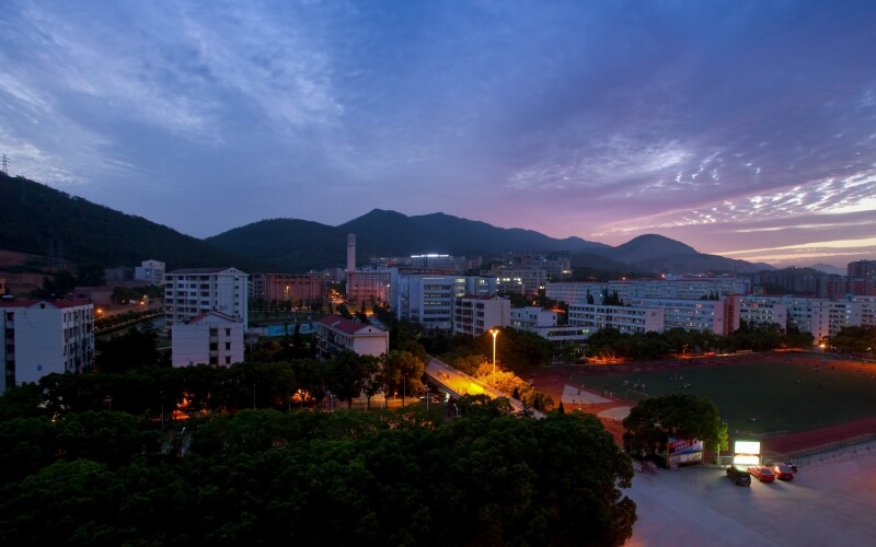 荆楚理工学院 gallery image 2